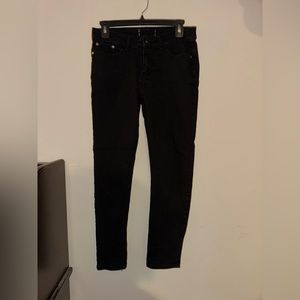 Women’s skinny jeans